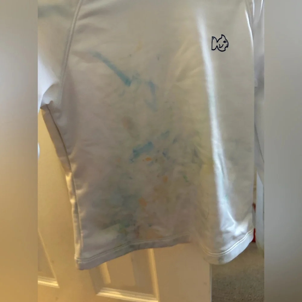 Play condition prodoh size 5 white rash guard  Stains and pilling on the sleeves